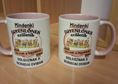 Egyedi bögre óvodának, óvónőknek – elkészült munka