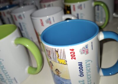 Egyedi bögre óvodának, óvónőknek – elkészült munka
