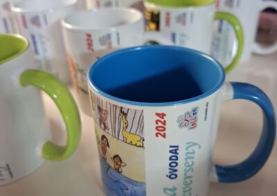 Egyedi bögre óvodának, óvónőknek – elkészült munka