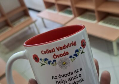 Egyedi bögre óvodának, óvónőknek – elkészült munka