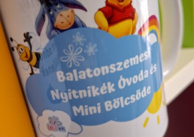 Egyedi bögre óvodának, óvónőknek – elkészült munka