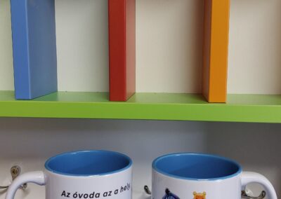 Egyedi bögre óvodának, óvónőknek – elkészült munka