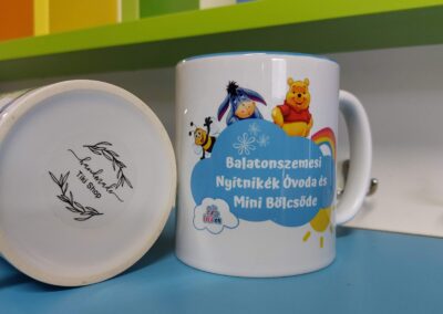 Egyedi bögre óvodának, óvónőknek – elkészült munka