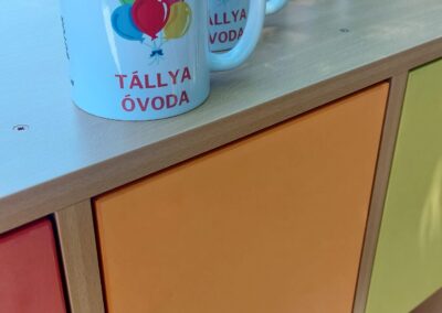 Egyedi bögre óvodának, óvónőknek – elkészült munka